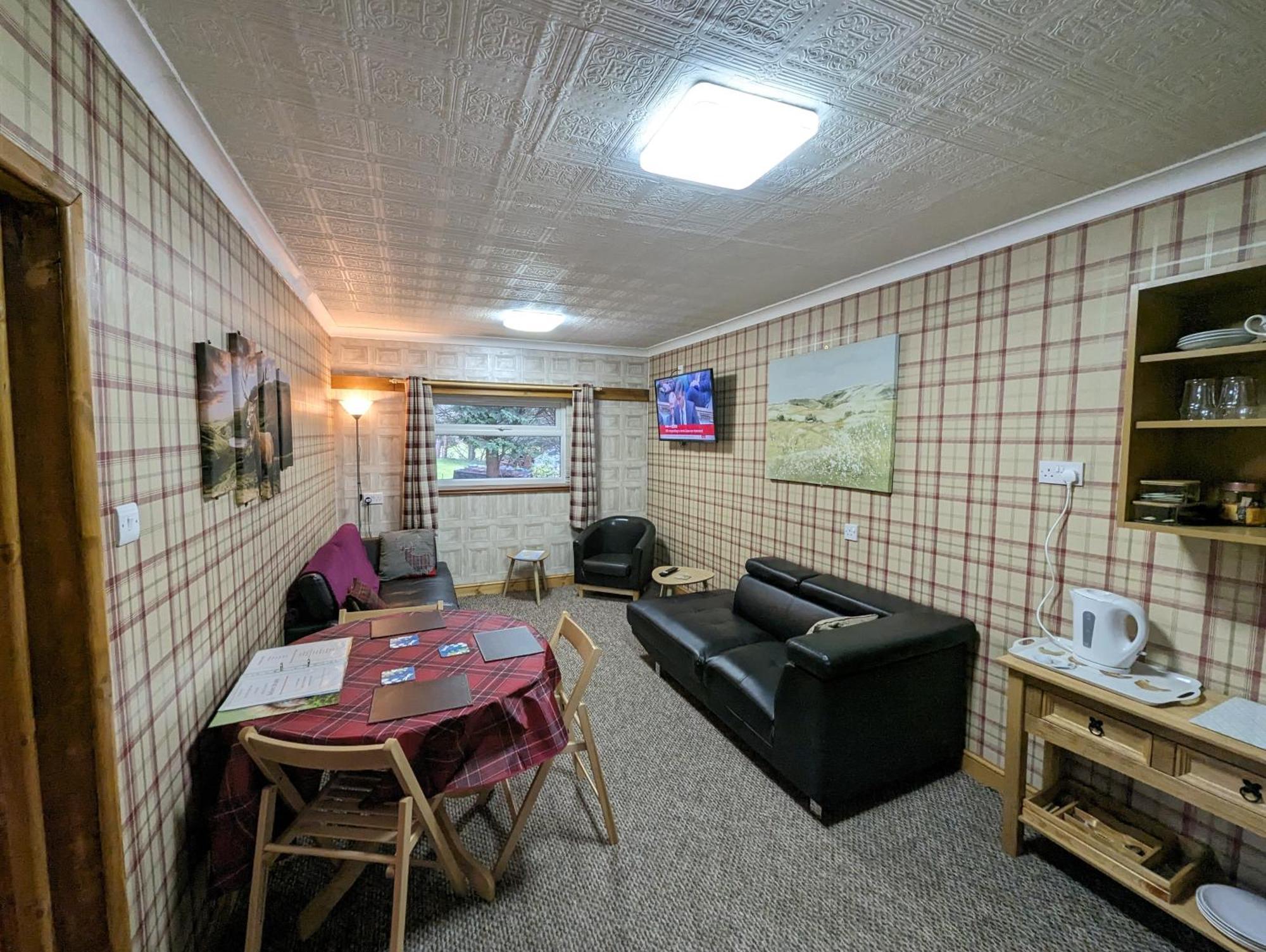 The Steading Highland Glen Lodge ดรัมนาดรอคิท ภายนอก รูปภาพ